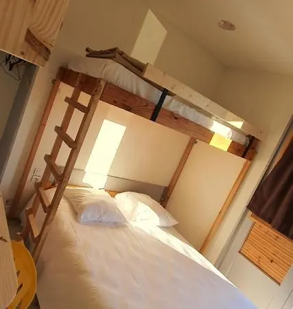 Fasthotel Castres Hotel 2*