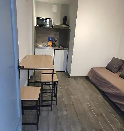 Fasthotel Castres 酒店