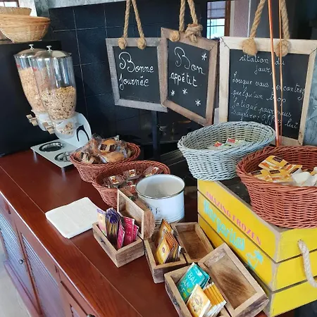 Fasthotel Castres 酒店 2*