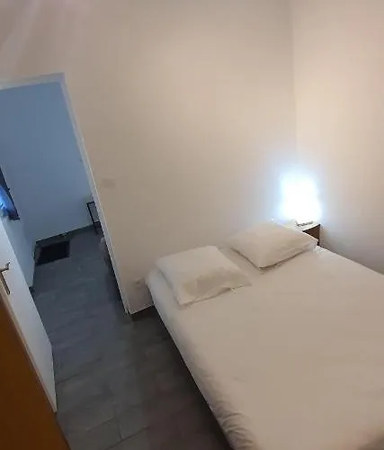 Fasthotel Castres 2* Saix (Tarn)