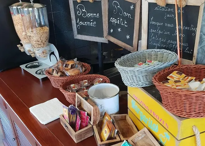 Fasthotel Castres Hotel 2*